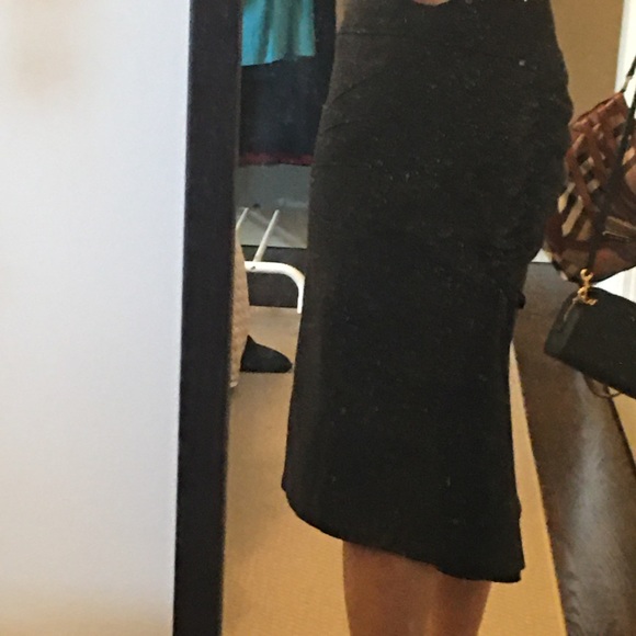 Midi wool skirt with vertical ruching at the back - Picture 2 of 7